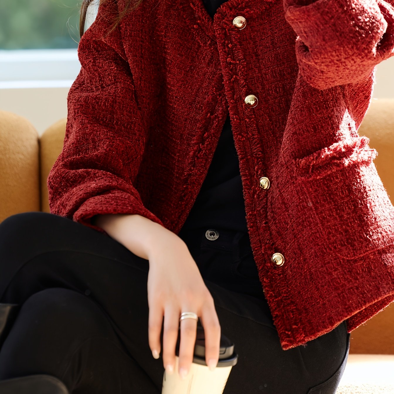 A New Winter Short Coat Featuring a Classic Round Neck, Luxurious Texture, And Elegant Tweed Style for Women