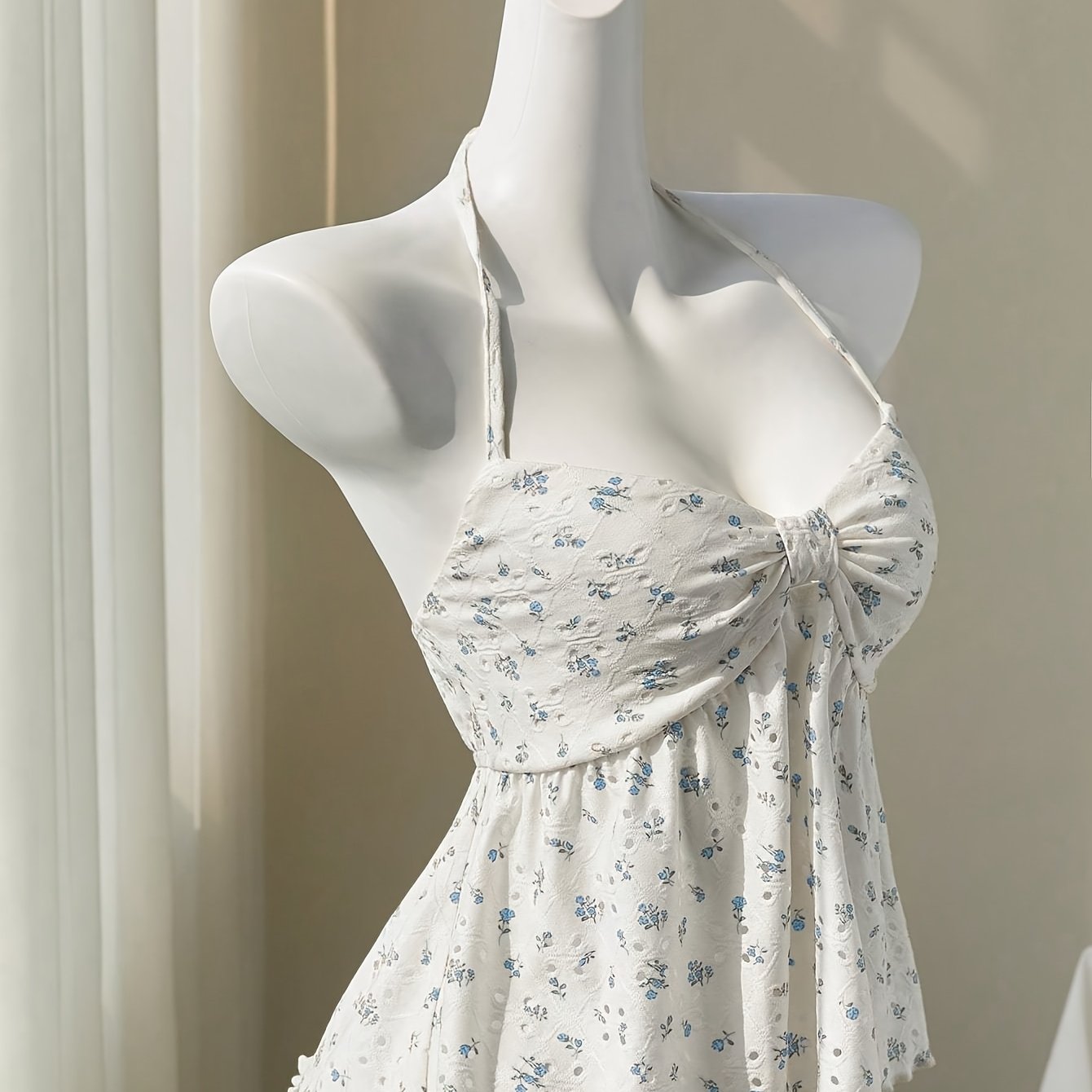 Spring-Summer Floral Cutout V-Neck Sexy Backless Sleeveless Crop Top