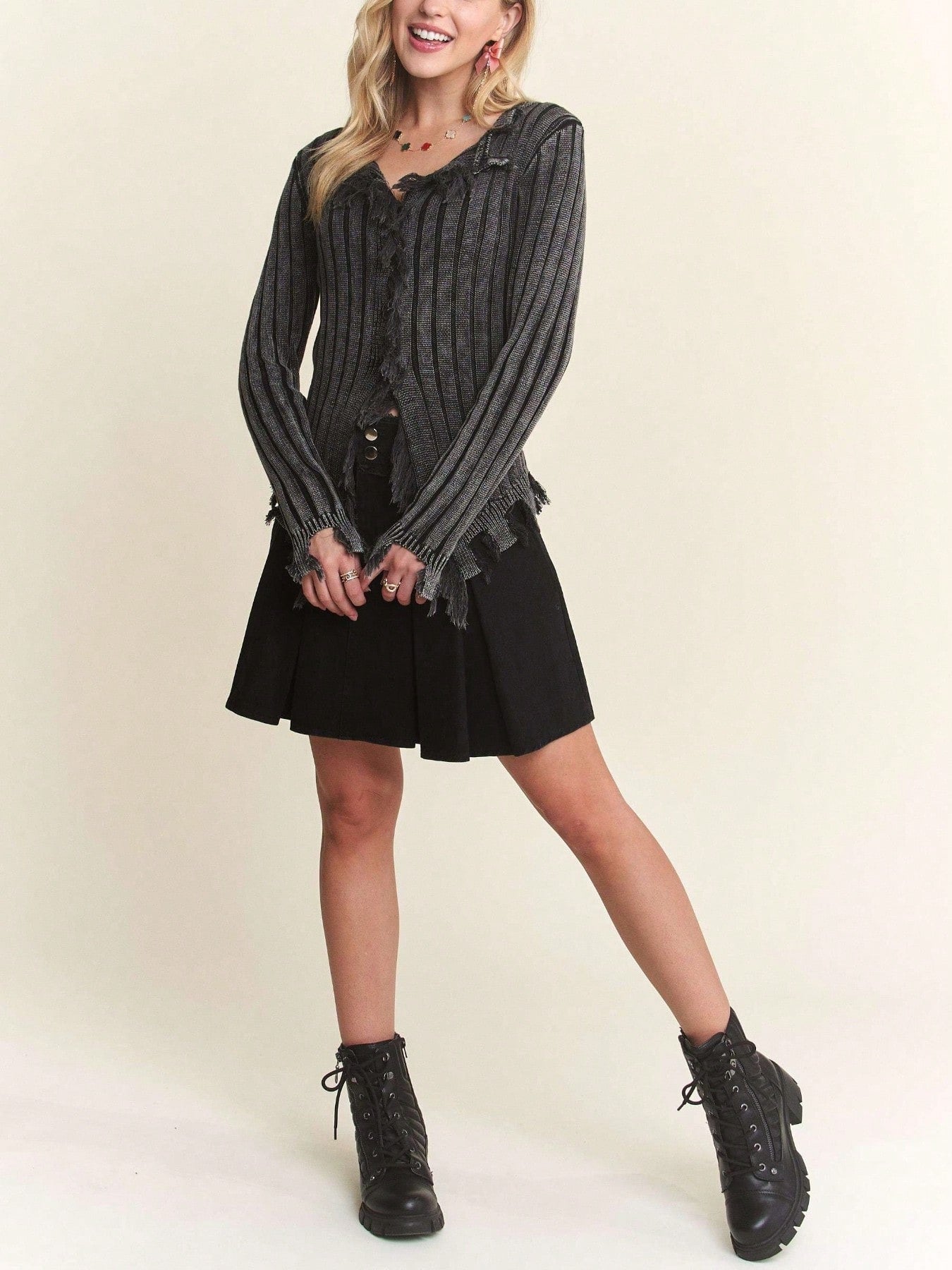 Womens Casual Pullover Sweater Edgy Grunge Distressed Ribbed Knit Frayed Hem Long Sleeve Round Neck Crop Top Dark Gray Autumn Winter Street Style Fashion Forward Alternative Aesthetic Daily Wear