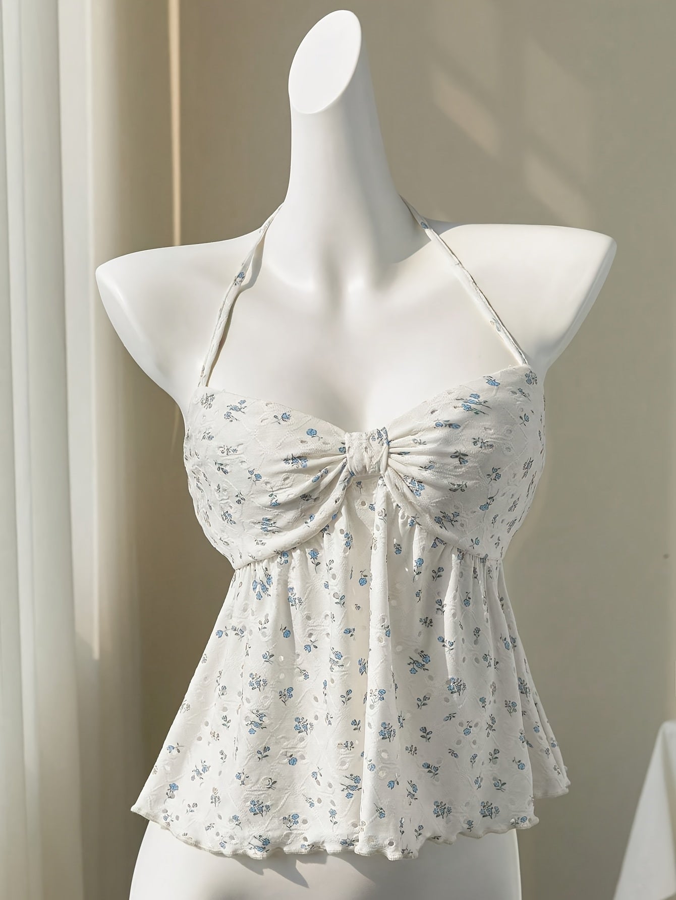Spring-Summer Floral Cutout V-Neck Sexy Backless Sleeveless Crop Top