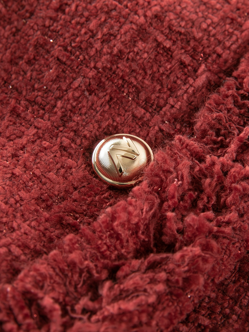 A New Winter Short Coat Featuring a Classic Round Neck, Luxurious Texture, And Elegant Tweed Style for Women