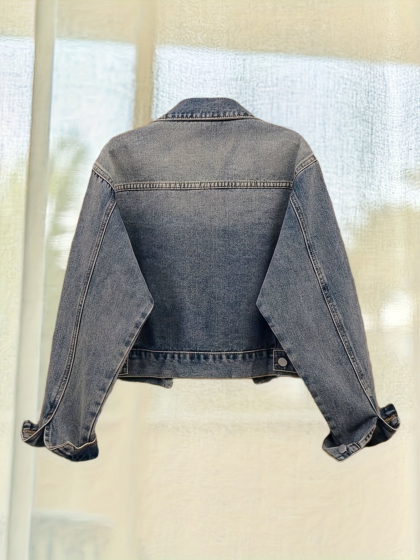 Women's Vintage Washed Denim Jacket, Lightweight Non-Stretch Machine Washable Short Casual Denim Jacket with Pockets And Buttons Design, Spring And Fall Casual Outwear - Fashionable And Trendy Denim Jacket for All Occasions
