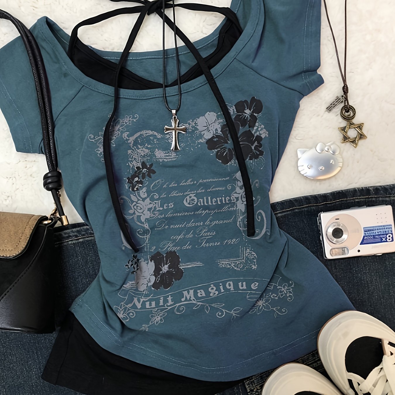 Y2K Spicy Off-Shoulder Top: Eye-catching off-shoulder design with Y2K elements and chic necklace detail. The print pairs perfectly with denim for a retro streetwear look, ideal for creating a trendy style