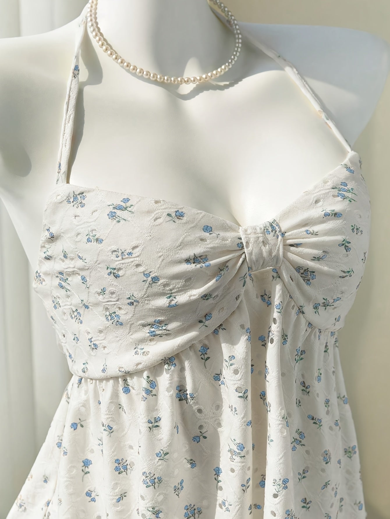 Spring-Summer Floral Cutout V-Neck Sexy Backless Sleeveless Crop Top