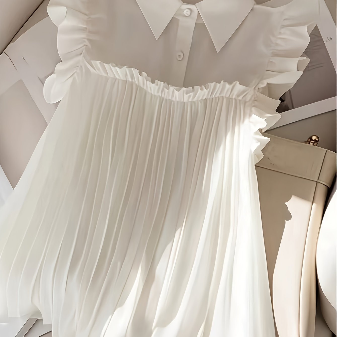 Elegant French-Style White Chiffon Blouse with Ruffled Collar & Short Sleeves - Perfect for Spring\u002FSummer, Adult Women'S Fashion, Casual Attire|Ruffled Collar Top|Chiffon Fabric