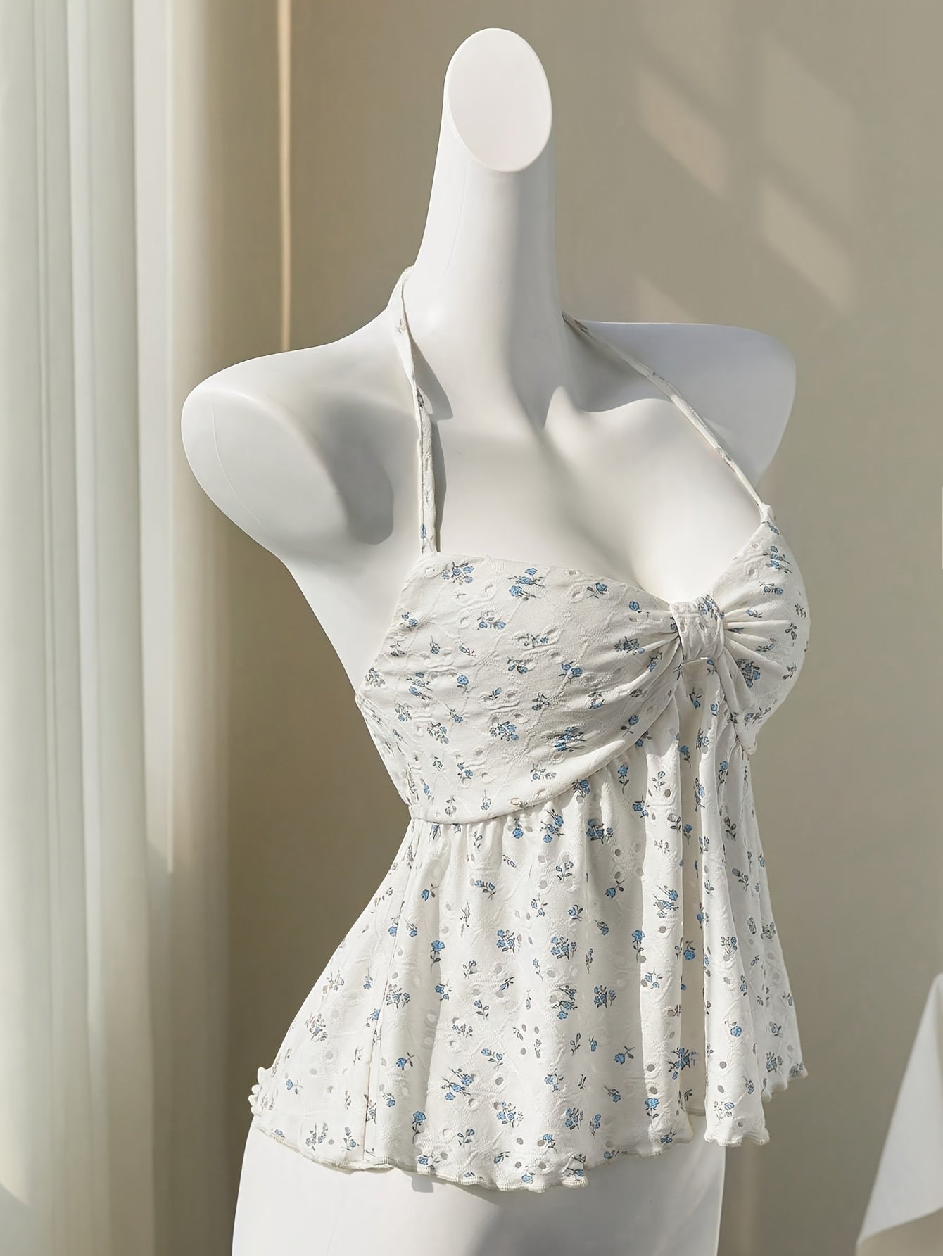 Spring-Summer Floral Cutout V-Neck Sexy Backless Sleeveless Crop Top