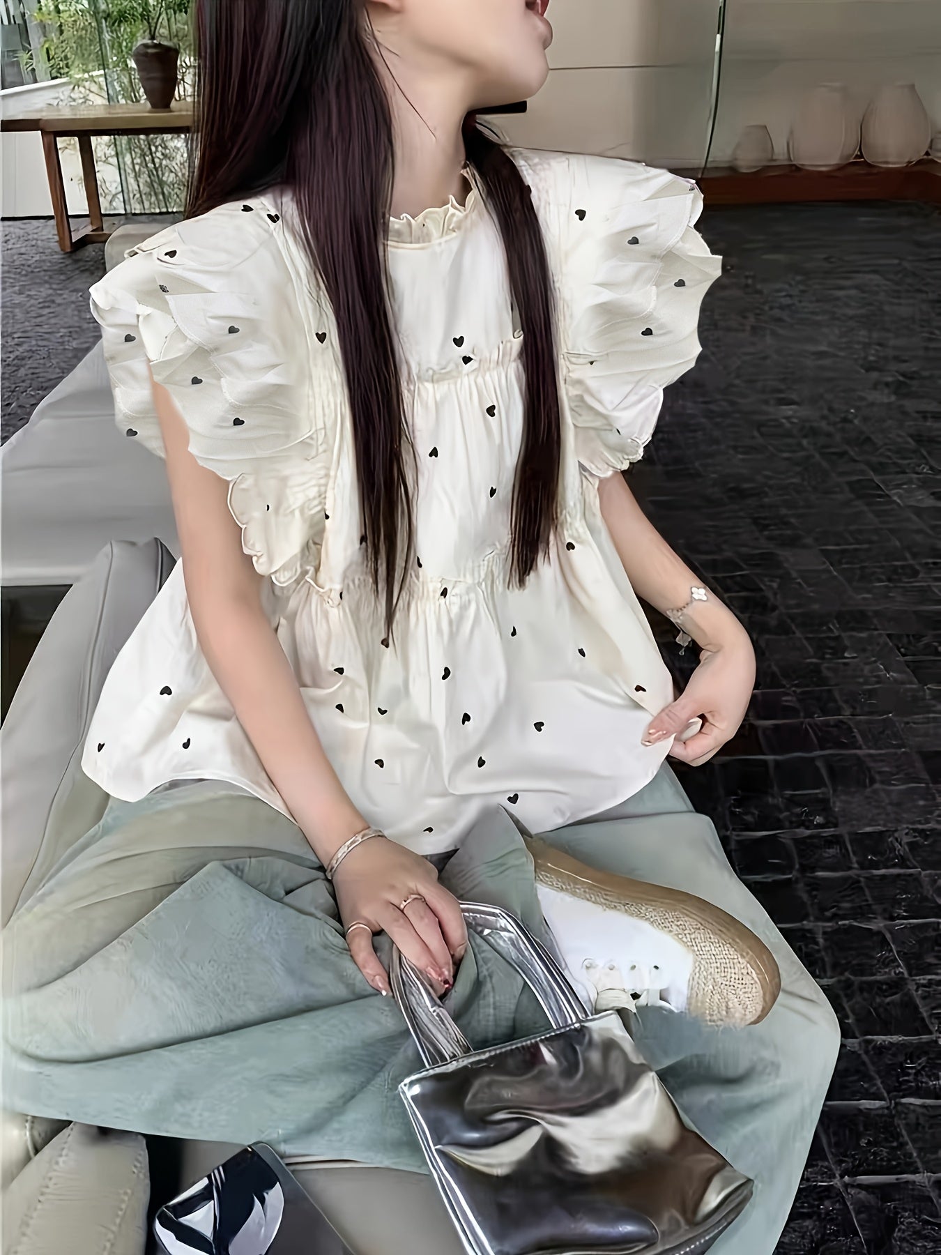 White Polka Dot Top with Layered Design, Youthful and Beautiful, Cute Sleeve Flare, Fashionable and Versatile Women's T-shirt