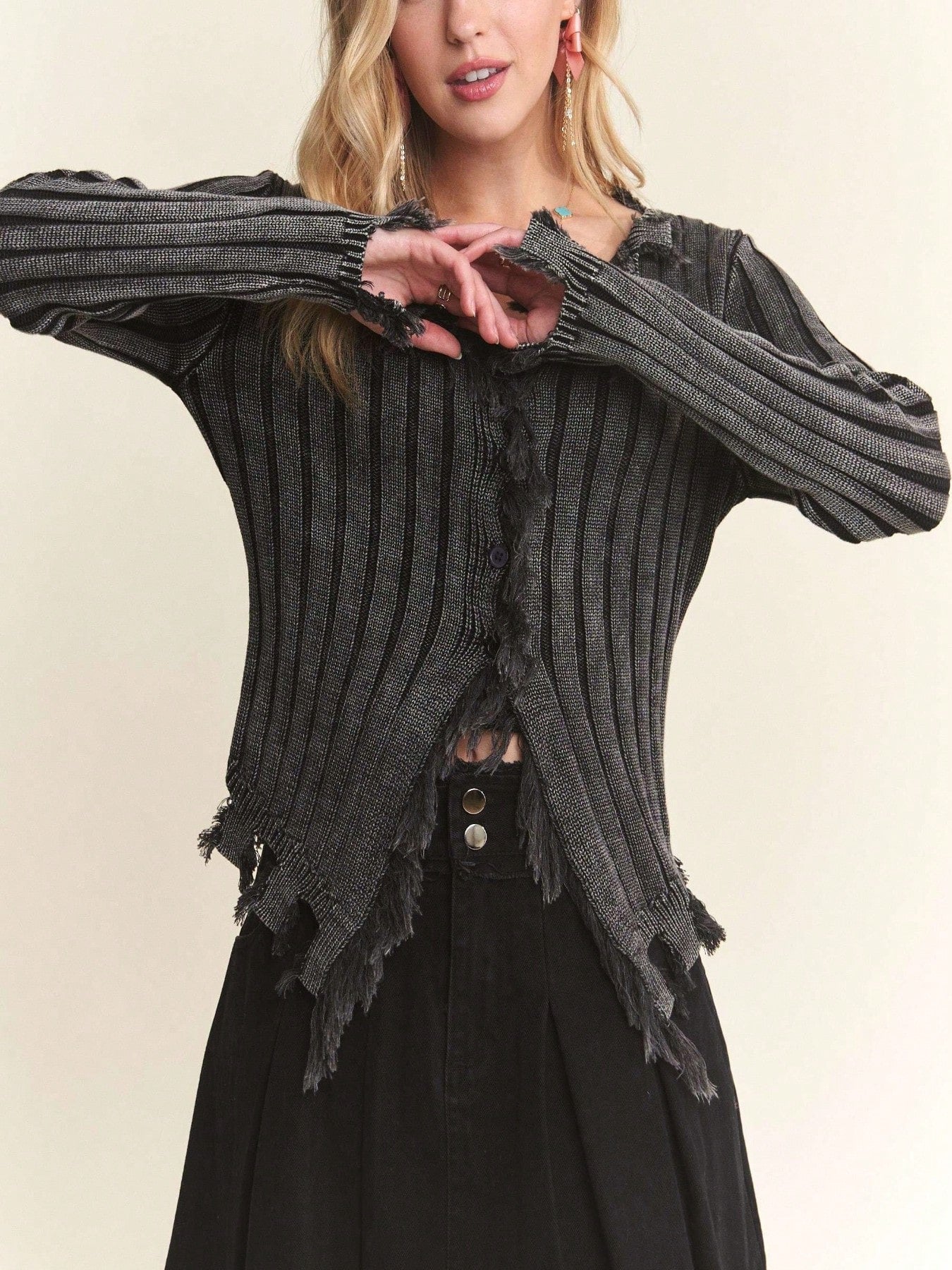Womens Casual Pullover Sweater Edgy Grunge Distressed Ribbed Knit Frayed Hem Long Sleeve Round Neck Crop Top Dark Gray Autumn Winter Street Style Fashion Forward Alternative Aesthetic Daily Wear
