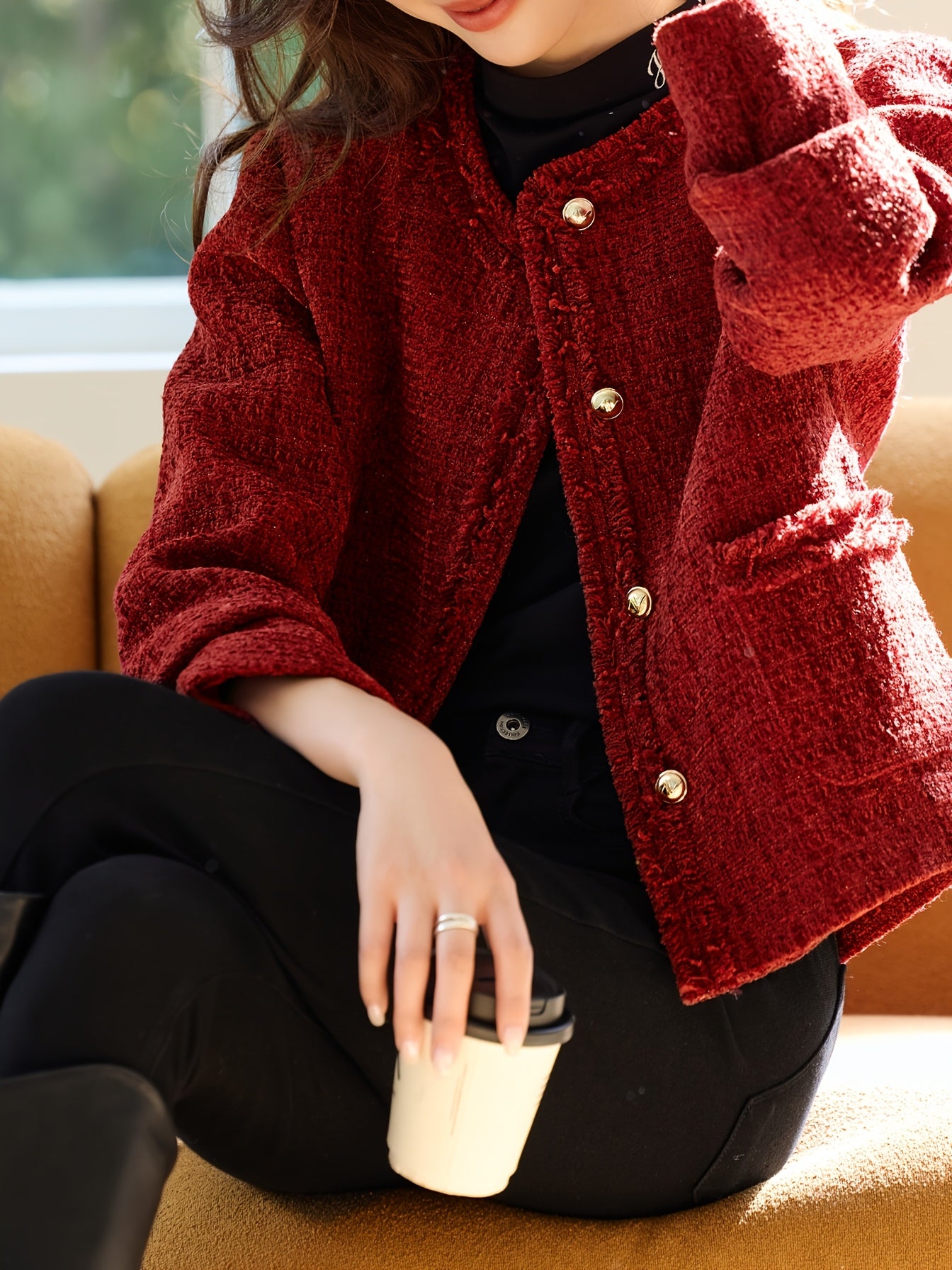 A New Winter Short Coat Featuring a Classic Round Neck, Luxurious Texture, And Elegant Tweed Style for Women