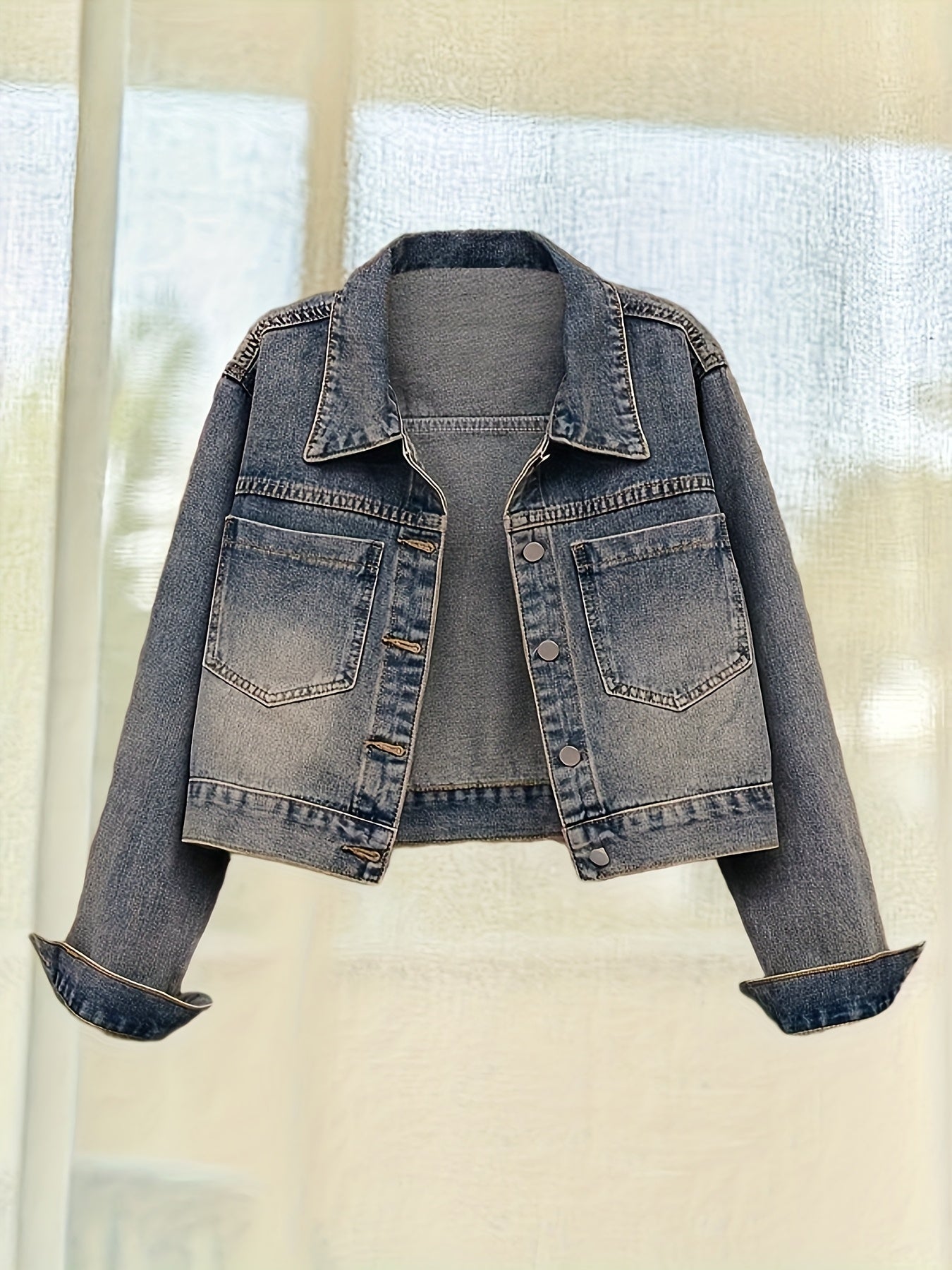 Women's Vintage Washed Denim Jacket, Lightweight Non-Stretch Machine Washable Short Casual Denim Jacket with Pockets And Buttons Design, Spring And Fall Casual Outwear - Fashionable And Trendy Denim Jacket for All Occasions
